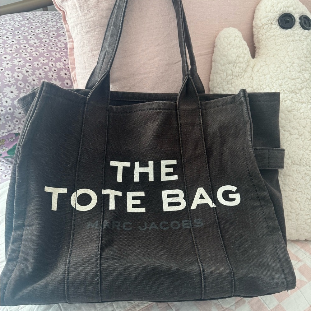 Marc Jacobs “The Tote”